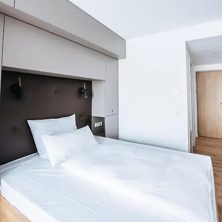 Felsen8 Apartmanhotel 3*